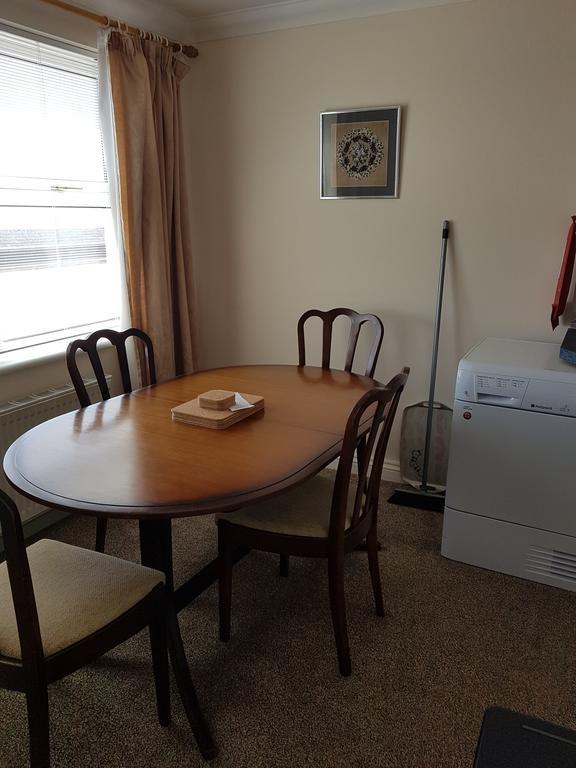 1 Derby Court Castletown Apartment Екстериор снимка