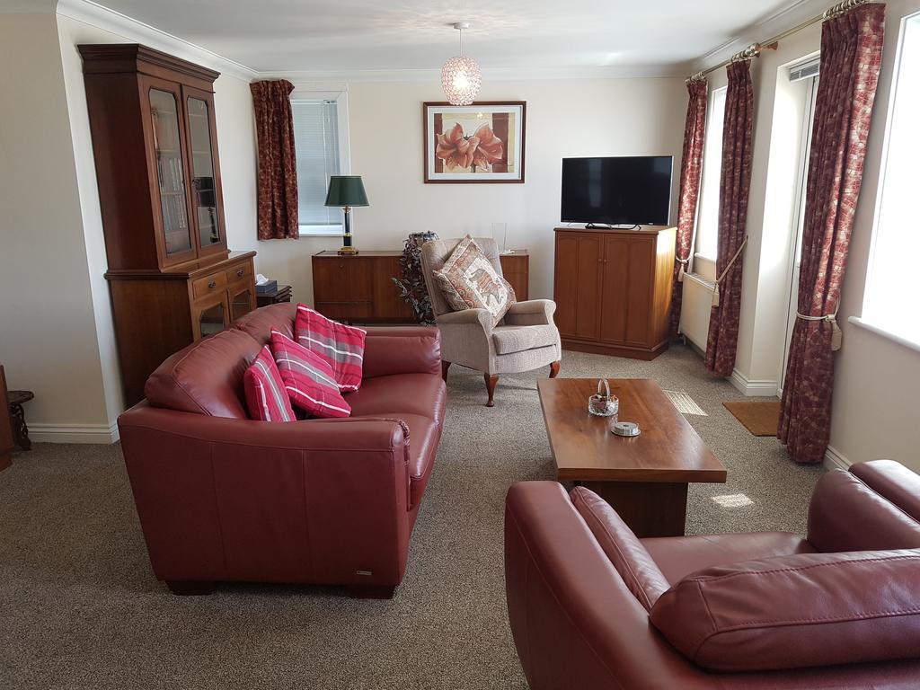 1 Derby Court Castletown Apartment Екстериор снимка