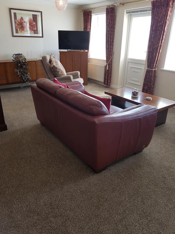 1 Derby Court Castletown Apartment Екстериор снимка