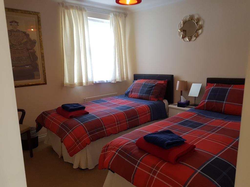 1 Derby Court Castletown Apartment Екстериор снимка